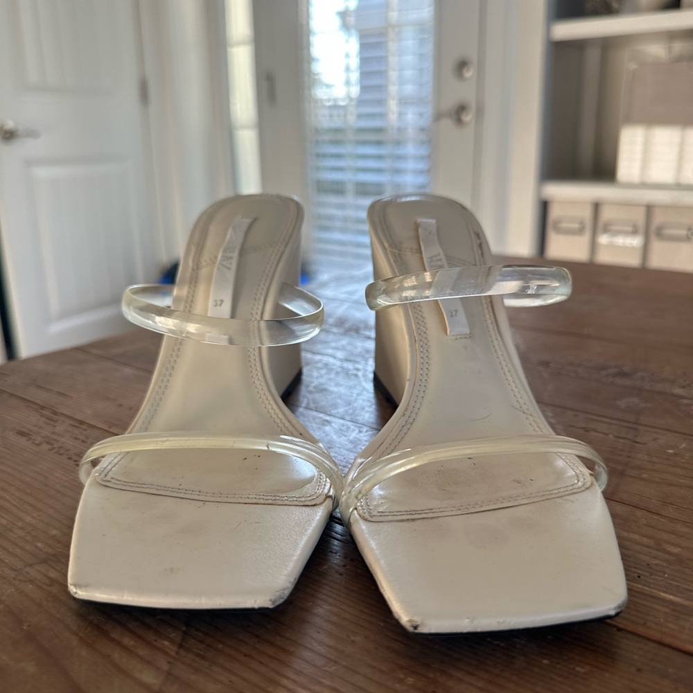 Zara White Wedge Sandals with Open-Toe Design